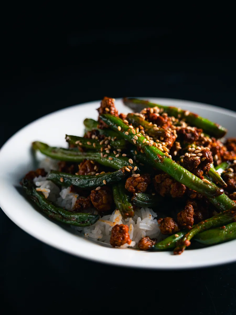 Plated green beans and mince, Aki food photography in Melbourne